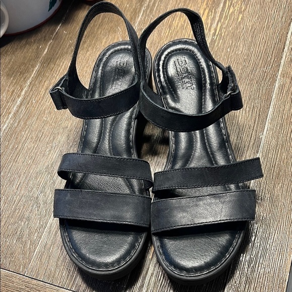 Born Shoes - Born Black Leather Sandals